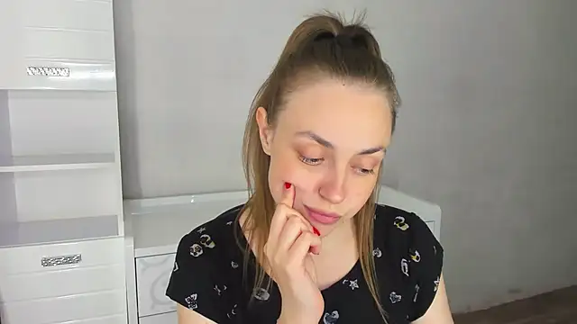 Snapshot of JessicaNickson chatting on 09/18/25, 03:58 JessicaNickson online show from 09/18/25, 03:58