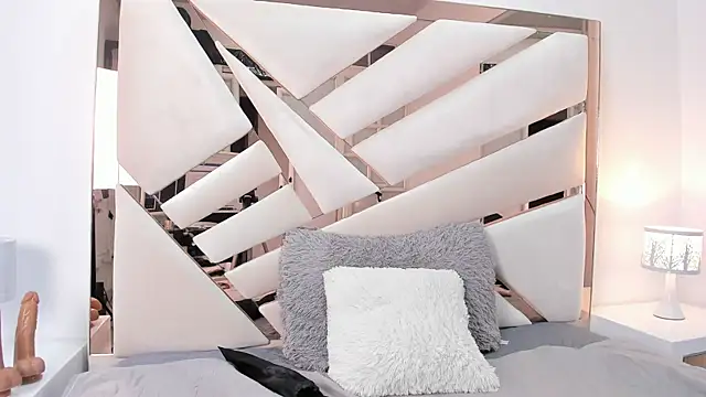 Naughty  Mom online show from 01/29/25, 10:53