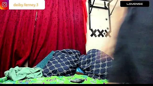 Snapshot of davidlatin66 chatting on 12/13/24, 06:10 davidlatin66 online show from 12/13/24, 06:10