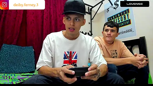 Snapshot of davidlatin66 chatting on 12/26/24, 01:29 davidlatin66 online show from 12/26/24, 01:29