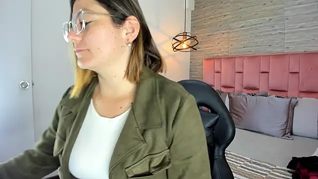 SarahDeyvis online show from 10/22/25, 01:33