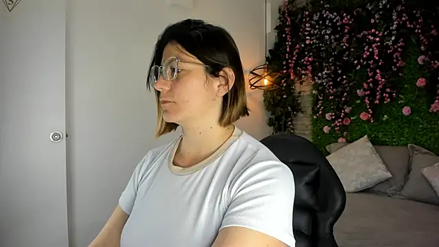 SarahDeyvis online show from 01/12/26, 02:22