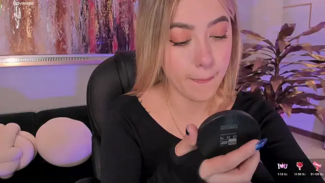 EveBensonX online show from 11/05/25, 12:27