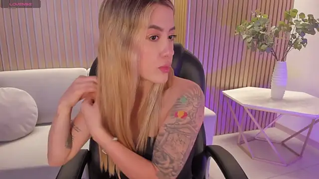 EveBensonX online show from 11/08/25, 08:29