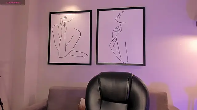 EveBensonX online show from 11/25/25, 12:16