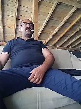 Snapshot of masculine_bear_daddy chatting on 05/31/26, 02:13 masculine bear daddy online show from 05/31/26, 02:13