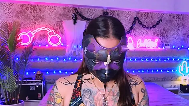 Cool Freak  online show from 10/26/25, 10:32