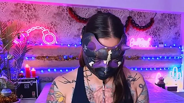 Cool Freak  online show from 11/10/25, 10:25