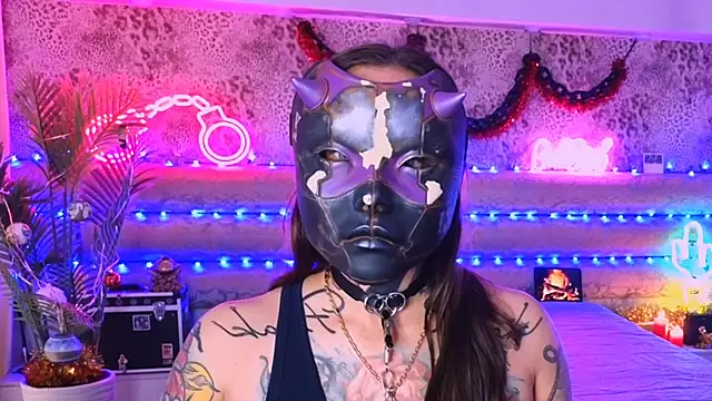 Cool Freak  online show from 11/16/25, 10:43