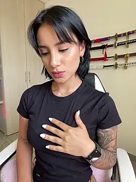 Snapshot of Ale_Lewis chatting on 12/03/24, 06:38 Ale Lewis online show from 12/03/24, 06:38