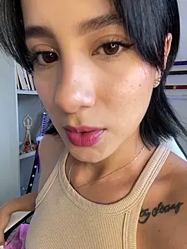 Snapshot of Ale_Lewis chatting on 12/07/24, 08:16 Ale Lewis online show from 12/07/24, 08:16