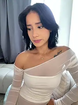 Snapshot of Ale_Lewis chatting on 02/10/25, 09:15 Ale Lewis online show from 02/10/25, 09:15