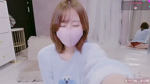 Yuu  k online show from 11/25/25, 03:56