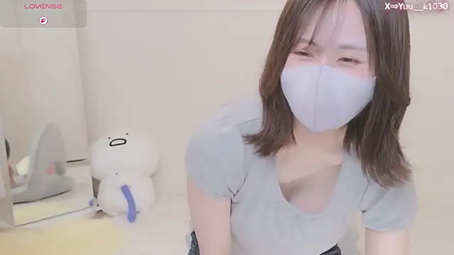 Snapshot of Yuu__k chatting on 07/30/26, 02:27 Yuu k online show from 07/30/26, 02:27