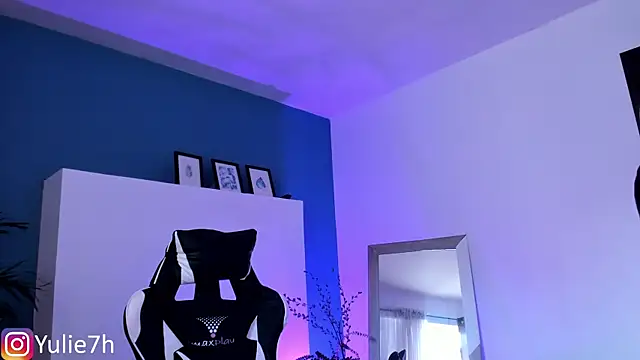  Jessy Moon  online show from 09/30/25, 07:52