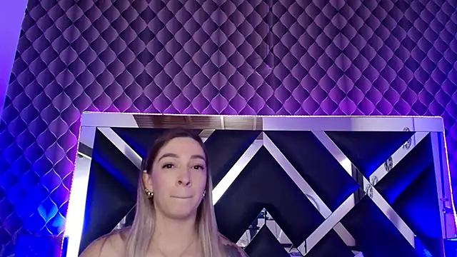 victoriaa lee  online show from 09/09/25, 07:35