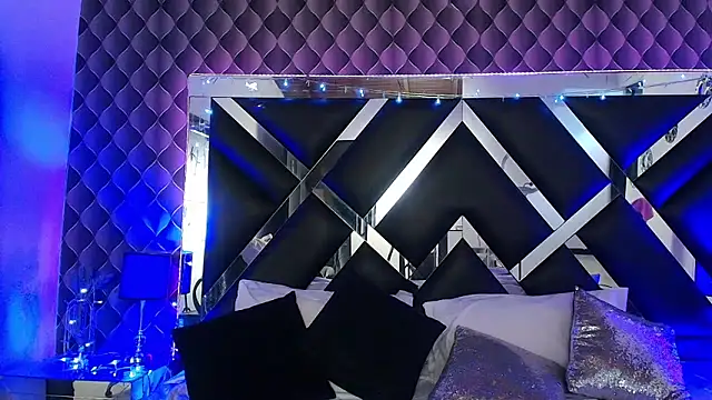 victoriaa lee  online show from 04/10/26, 07:18