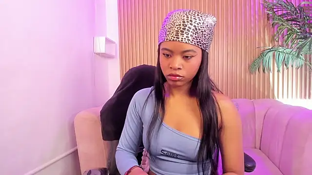 Mia damm online show from 09/24/25, 03:54