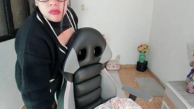 Snapshot of smile_sweetpao chatting on 02/15/25, 01:31 smile sweetpao online show from 02/15/25, 01:31