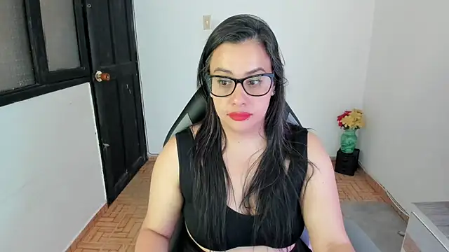 Snapshot of smile_sweetpao chatting on 03/04/25, 03:44 smile sweetpao online show from 03/04/25, 03:44