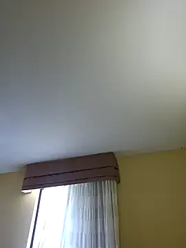 Snapshot of mossy_kiss chatting on 01/04/25, 04:32 mossy kiss online show from 01/04/25, 04:32