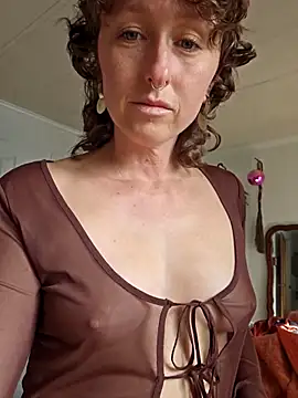 mossy kiss online show from 11/23/25, 04:07