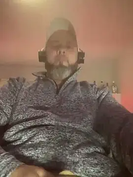 Snapshot of Cristian-Brayan chatting on 01/28/25, 01:16 Cristian-Brayan online show from 01/28/25, 01:16