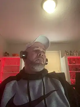 Snapshot of Cristian-Brayan chatting on 02/09/25, 01:35 Cristian-Brayan online show from 02/09/25, 01:35