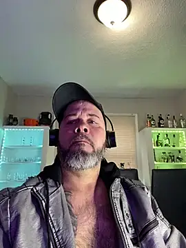 Snapshot of Cristian-Brayan chatting on 03/04/25, 01:17 Cristian-Brayan online show from 03/04/25, 01:17