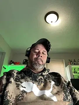 Snapshot of Cristian-Brayan chatting on 03/13/25, 12:35 Cristian-Brayan online show from 03/13/25, 12:35