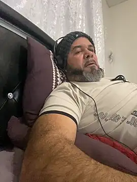 Cristian-Brayan online show from 12/01/25, 01:38