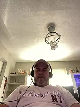 Cristian-Brayan online show from 04/08/26, 02:50