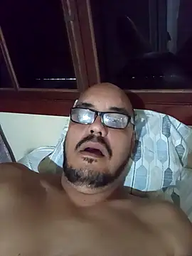 Snapshot of RobertoBuzios22 chatting on 09/26/25, 08:24 RobertoBuzios22 online show from 09/26/25, 08:24