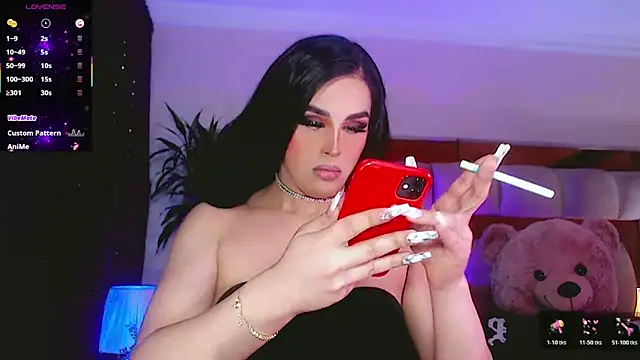 Snapshot of Sophiesweet5 chatting on 02/14/26, 02:30 Sophiesweet5 online show from 02/14/26, 02:30