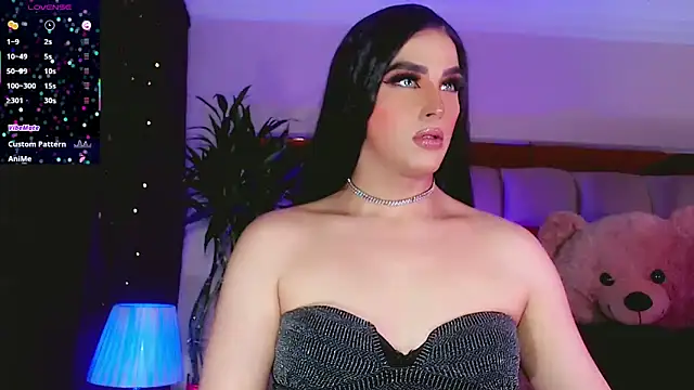 Snapshot of Sophiesweet5 chatting on 03/03/26, 05:35 Sophiesweet5 online show from 03/03/26, 05:35