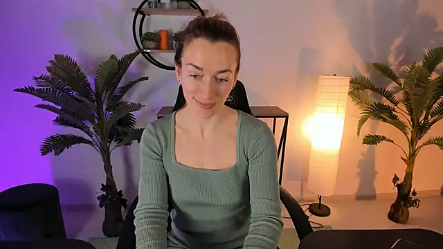 RebeccaMartinez online show from 02/14/25, 05:09