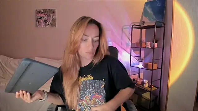 RebeccaMartinez online show from 10/03/25, 12:13