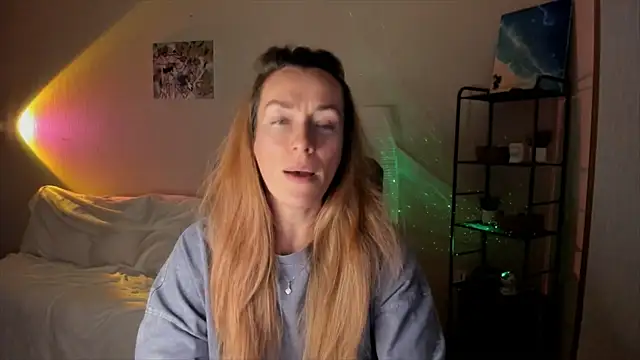 RebeccaMartinez online show from 10/26/25, 11:05