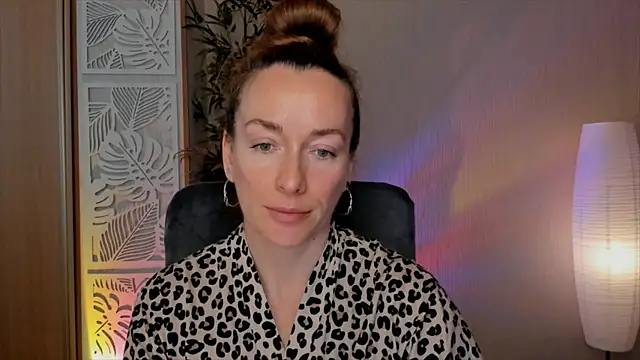 RebeccaMartinez online show from 04/27/26, 07:28