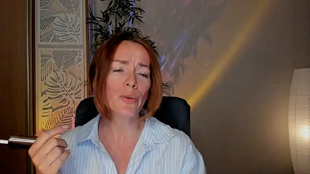 Snapshot of RebeccaMartinez chatting on 06/18/26, 02:54 RebeccaMartinez online show from 06/18/26, 02:54