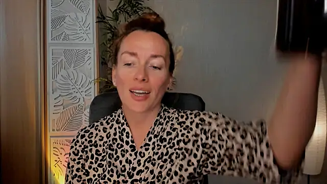 Snapshot of RebeccaMartinez chatting on 06/30/26, 10:05 RebeccaMartinez online show from 06/30/26, 10:05