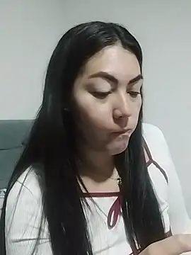 katha steele  online show from 10/25/25, 10:01