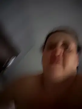 Snapshot of moonlightprincess0611 chatting on 10/10/25, 02:49 moonlightprincess0611 online show from 10/10/25, 02:49