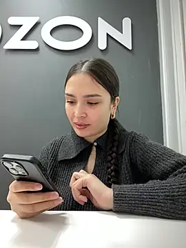Snapshot of Sweet_Lollypop chatting on 02/20/25, 07:12 Sweet Lollypop online show from 02/20/25, 07:12