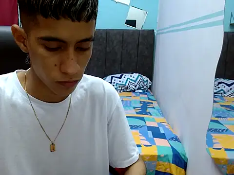 Snapshot of Angelstripboy chatting on 03/01/25, 12:39 Angelstripboy online show from 03/01/25, 12:39