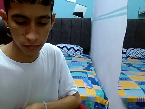 Snapshot of Angelstripboy chatting on 03/10/25, 01:45 Angelstripboy online show from 03/10/25, 01:45