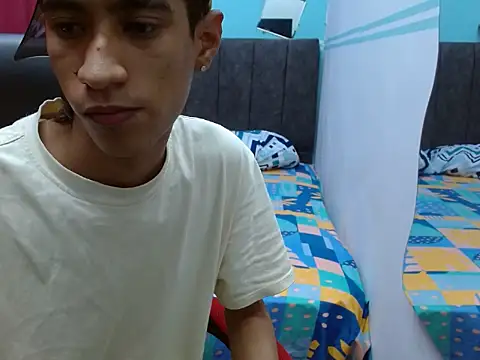 Snapshot of Angelstripboy chatting on 03/18/25, 12:38 Angelstripboy online show from 03/18/25, 12:38