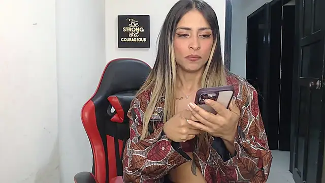 Liamiler01  online show from 11/10/25, 11:59