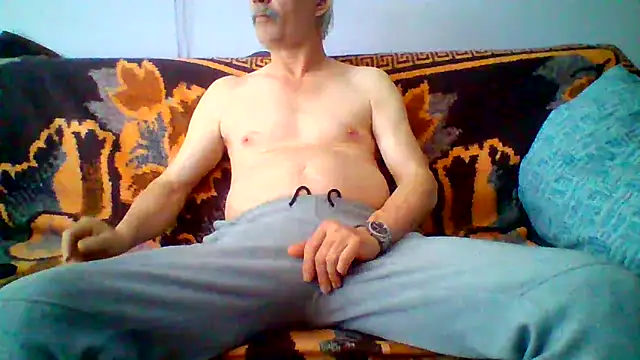 Snapshot of cumloverboyxx69 chatting on 04/23/26, 12:29 cumloverboyxx69 online show from 04/23/26, 12:29