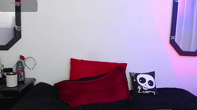 Amy Aloqua online show from 10/04/25, 03:43